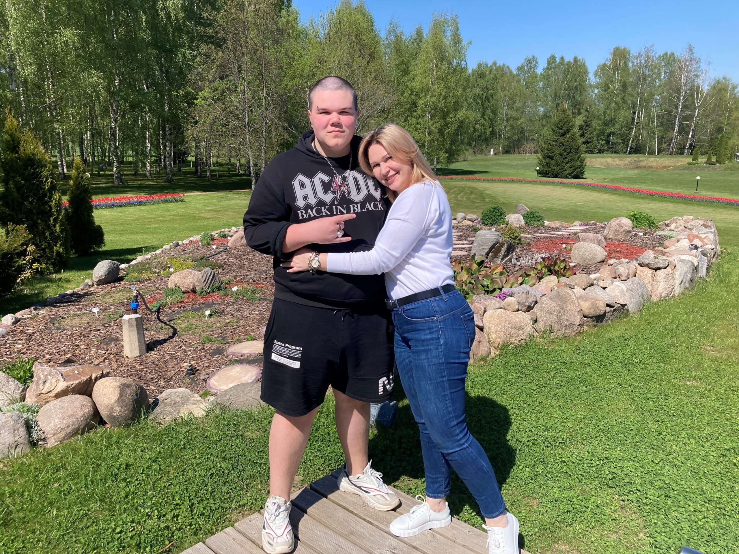 Отдых в БиоСпа центре – это лучший подарок на Мамин день.